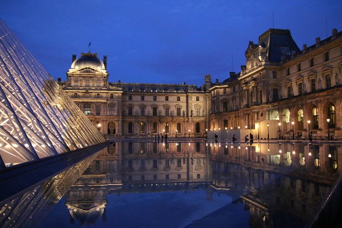 Paris By Night with Seine River Cruise and Roundtrip Luxury Transportation - Practical tips to make the evening smoother