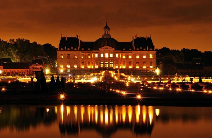 Paris: Candlelit Dinner at Vaux-le-Vicomte by Limousine - Gardens Lit by 2,000+ Candles: Why Le Notre’s Design Still Works at Night