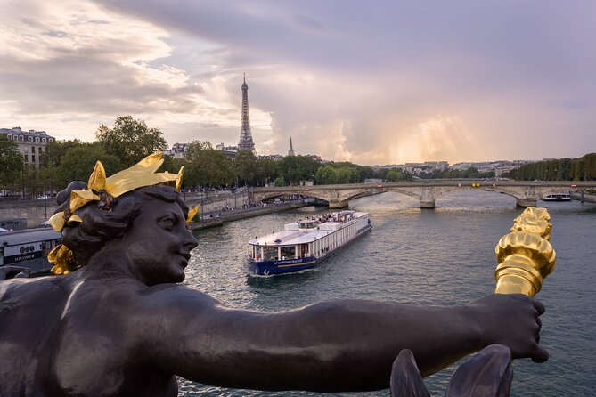 Paris Capitaine Fracasse 3 Course Seine River Dinner Cruise - Notre-Dame, Bibliothèque Nationale, and the Liberty Statue Moment