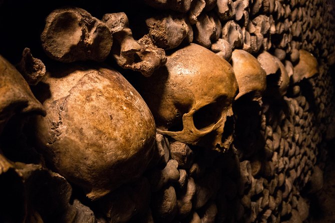 Paris Catacombs Guided Tour - The descent: 130 steps down, plus a guide who keeps it moving