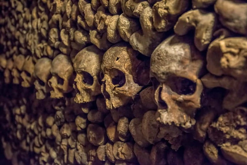 Paris: Catacombs Special Access Tour - What the 2-hour walkthrough feels like underground