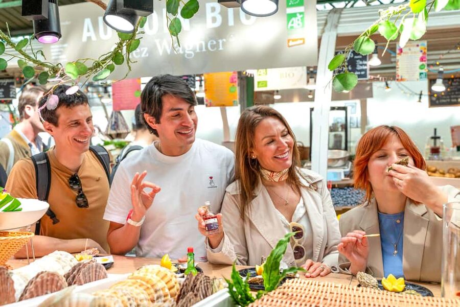 Paris: Champagne and Oysters Food Tour - Finishing With a Fresh Crêpe You Watch Get Made