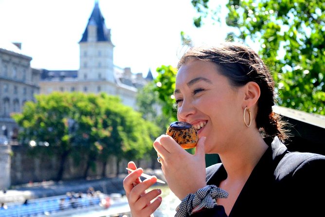 Paris Champagne & Food Tour with Tastings in Saint-Germain - Starting at Les Deux Magots and why the route matters
