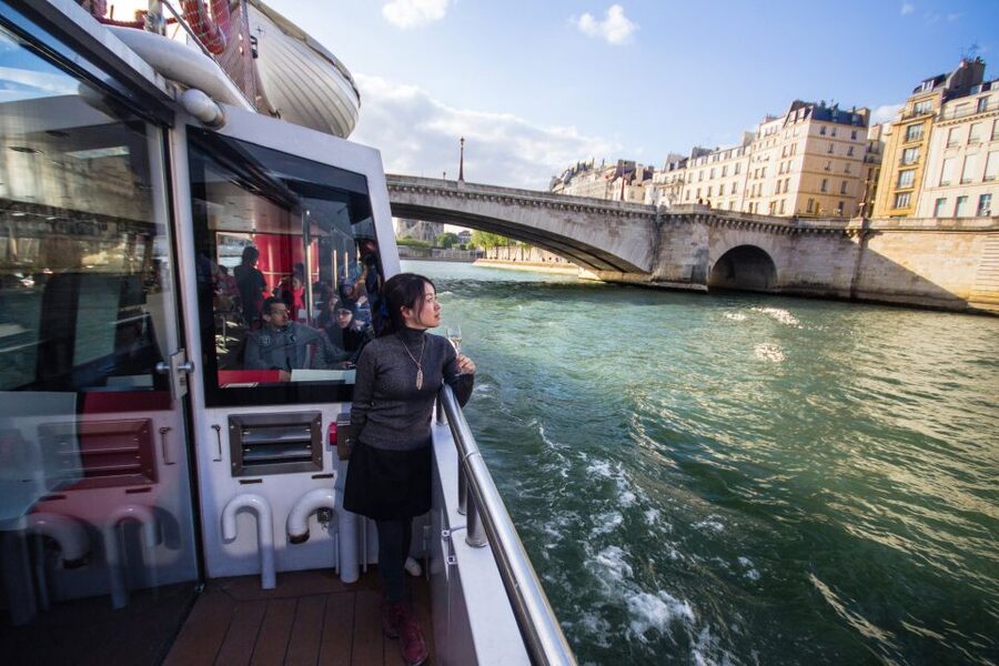 Paris: Champagne Tasting Cruise Departure from Eiffel Tower - How to read Champagne labels without getting lost