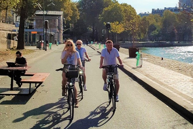 Paris: Charming Nooks and Crannies Bike Tour - Odéon and Luxembourg: when politics and power play out on footpaths
