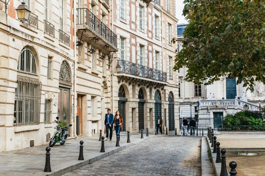 Paris: Charming Nooks and Crannies Bike Tour - Latin Quarter and Sorbonne area: Roman ruins and medieval backstreets