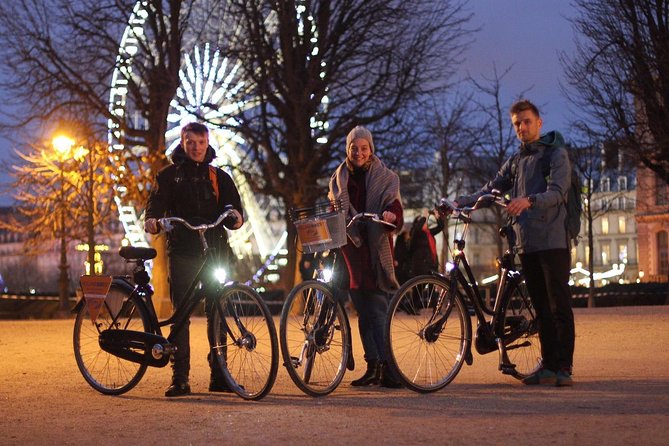Paris Christmas Guided Bike Tour - Place Vendôme and Place de la Concorde: grand squares with fast access