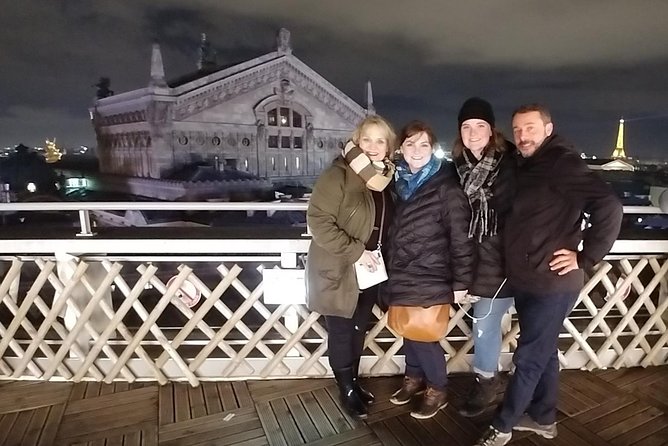 Paris Christmas Illuminations and Local Festivities Private Tour - Ferris wheel ride, warm snacks, and spiced drinks