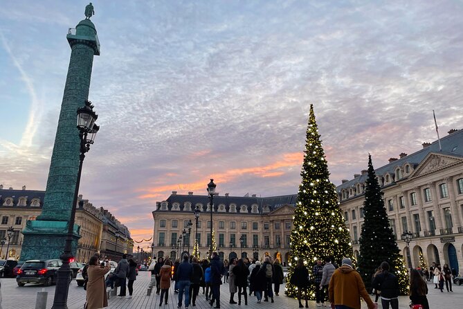 Paris Christmas Lights Small Group Walking Tour with Local Guide - Galerie Vivienne: where Christmas mood becomes cozy