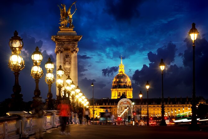 Paris Christmas Lights & Stories with Tastings on Champs-Élysées - Your Route in Plain English (and What Each Stop Feels Like)