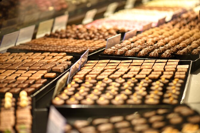 Paris Christmas Lights & Stories with Tastings on Champs-Élysées - Who This Tour Suits Best (and Who Should Skip It)