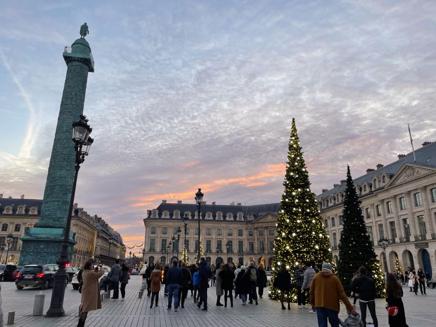Paris Christmas Lights Walking Tour with Local Guide - Galerie Vivienne at Photo Stop Pace: Elegance Under Glass and Light