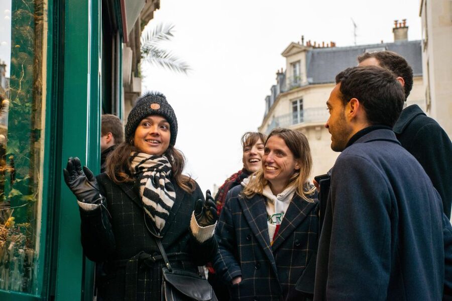 Paris Christmas Lights Walking Tour with Local Guide - First Arrondissement Side Streets: The French Holiday Rhythm