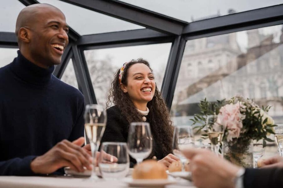 Paris : Christmas Special Lunch Cruise on the Seine River - Quick reasons you’ll probably enjoy it