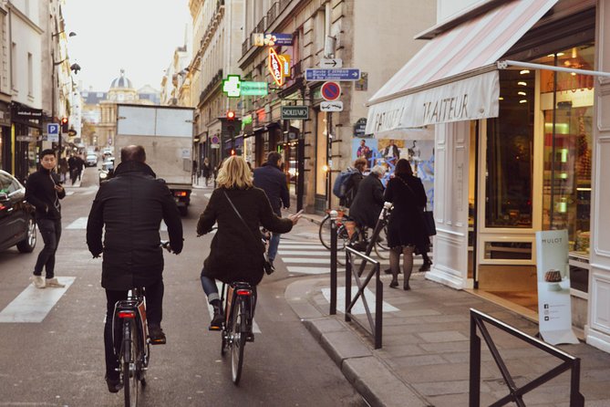 Paris: City Bike Tour on a Dutch Bike - Champs-Élysées on Two Wheels: A Quieter Stretch Before the Main Show