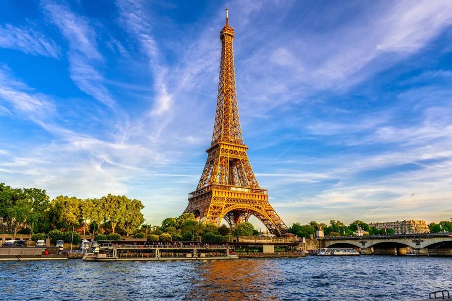 Paris City Center Self-Guided Walking Tour - Hôtel de Ville and the Circular Pavilion: A City-Admin Stop That’s Worth Noticing