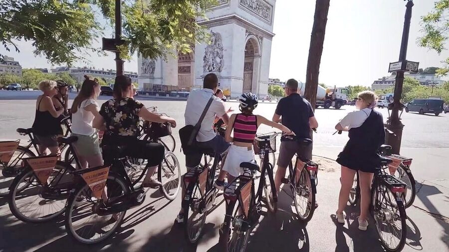 Paris: City Highlights Bike Tour - Safety on real Paris streets: what to expect and how to prepare