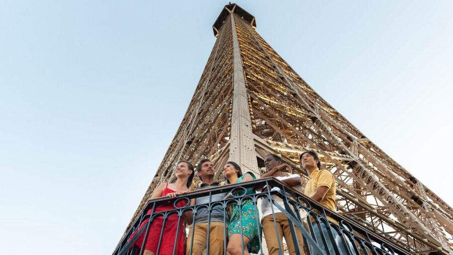 Paris: City Tour by Bus with Eiffel Tower & Optional Summit - The optional summit upgrade: bigger payoff, extra waiting