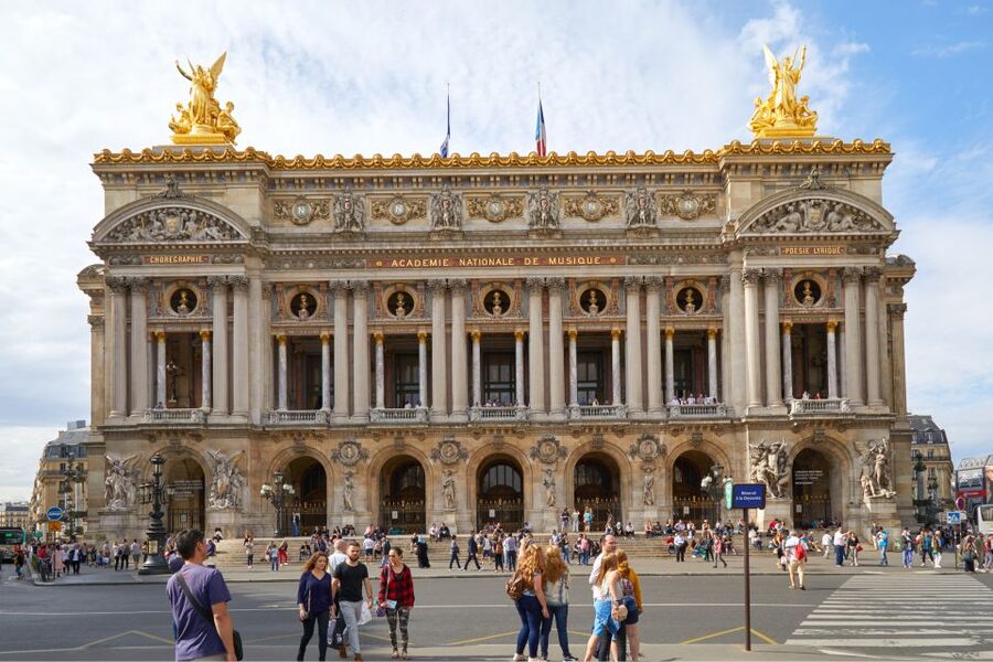 Paris: City Tour with Louvre Tickets & Cider with a Crepe - Sainte-Chapelle and the Conciergerie: When the Building Does the Talking