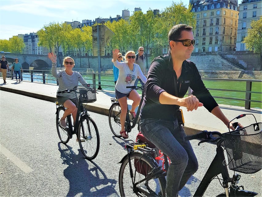 Paris: City Treasures Bike Tour - Literary Café Stops: Hemingway and Fitzgerald in Real Neighborhoods