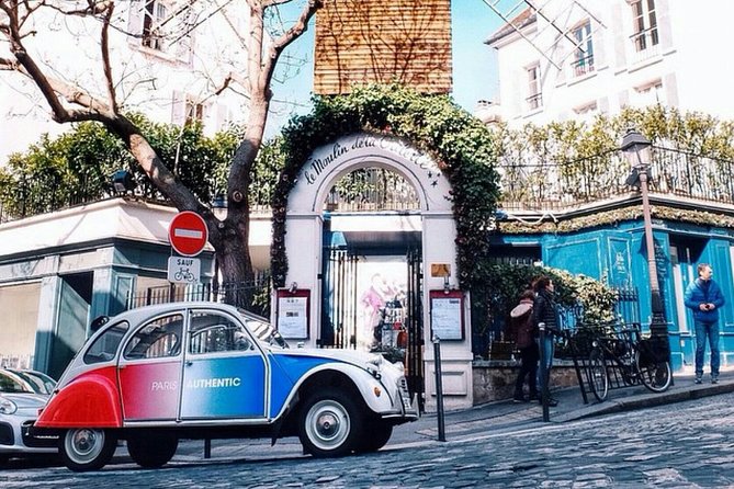 Paris Classic tour in 2CV - Why a 2CV tour is the fastest way to read Paris