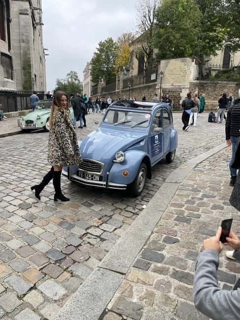 Paris: Classic Tour in a 2CV - The Best Time-Saver: 1 Hour, 2 Hours, or Longer