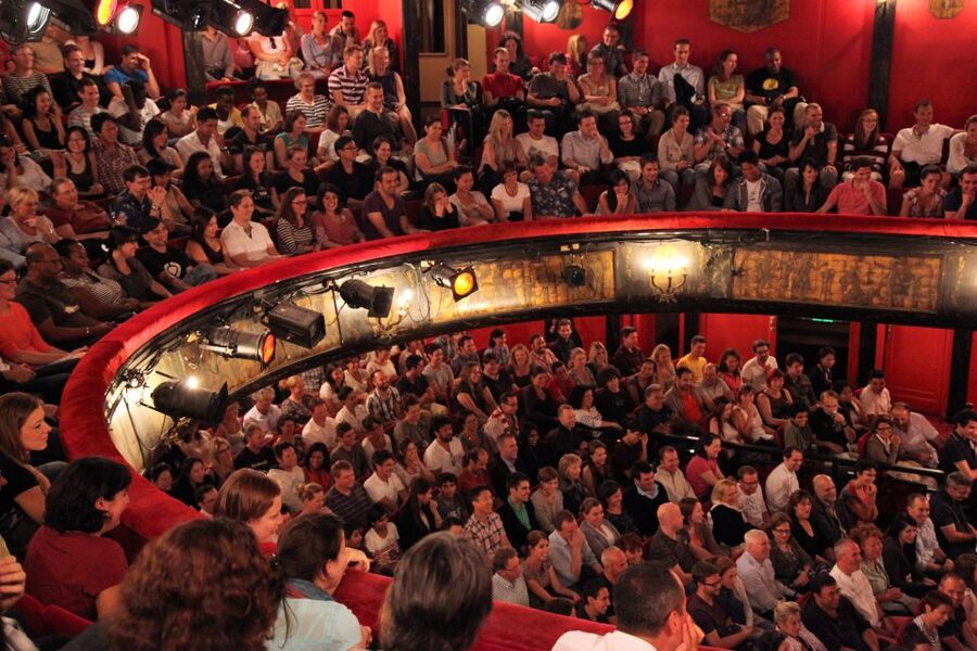 Paris: Comedy Show in English - How to Become a Parisian - Blending in fast: the show’s practical “fake it” toolkit