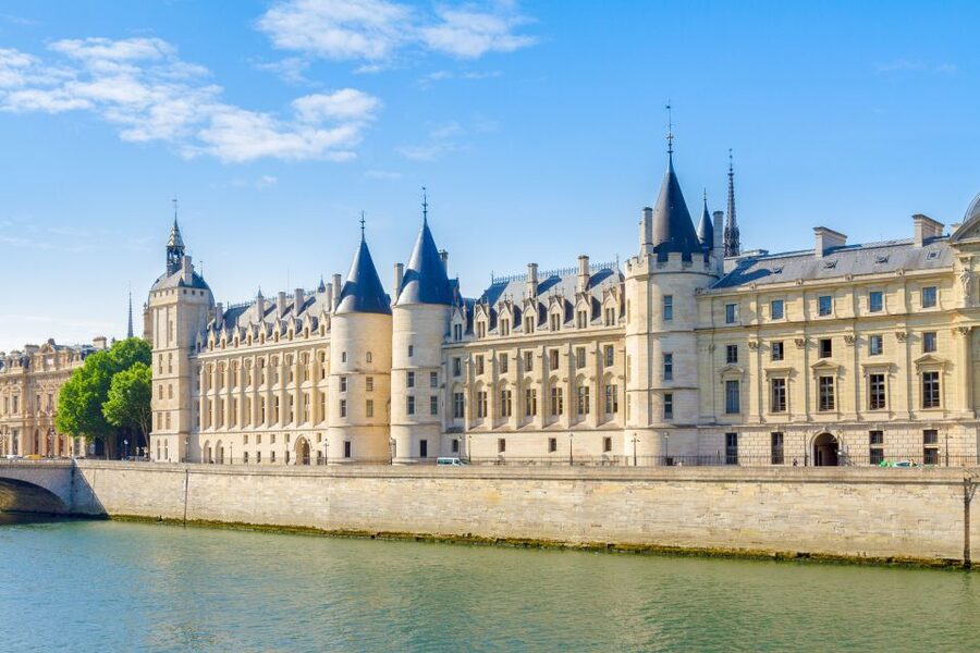 Paris: Conciergerie Ticket with Histopad - The Conciergerie: prison drama in medieval stone