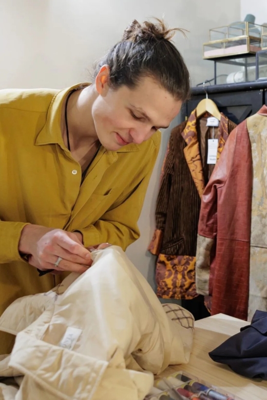 Paris: Couture workshop, upcycle your own jacket - Paris couture, upcycling style: what the workshop feels like