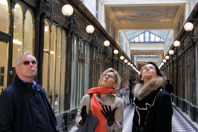 Paris Covered Passages Small-Group Walking Tour with Wine Tasting - Getting oriented: meeting at Rue de l’Amiral de Coligny