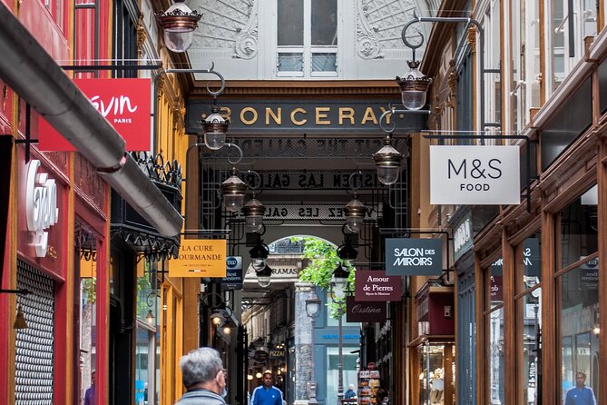 Paris Covered Passages Walking Tour plus Seine Cruise Option - Small Group Energy: Why the Pacing Feels Right