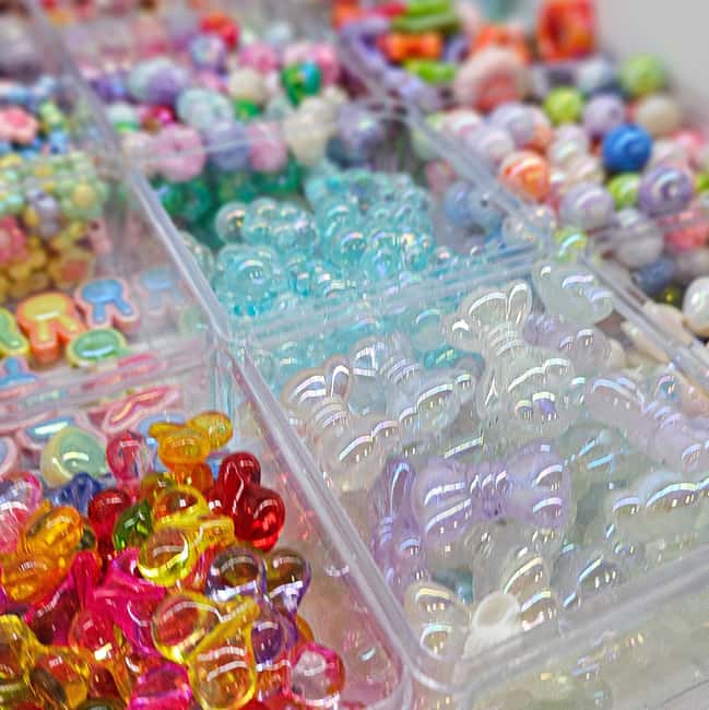 Paris: Create your phone strap, bag or keychain - Who this workshop is best for