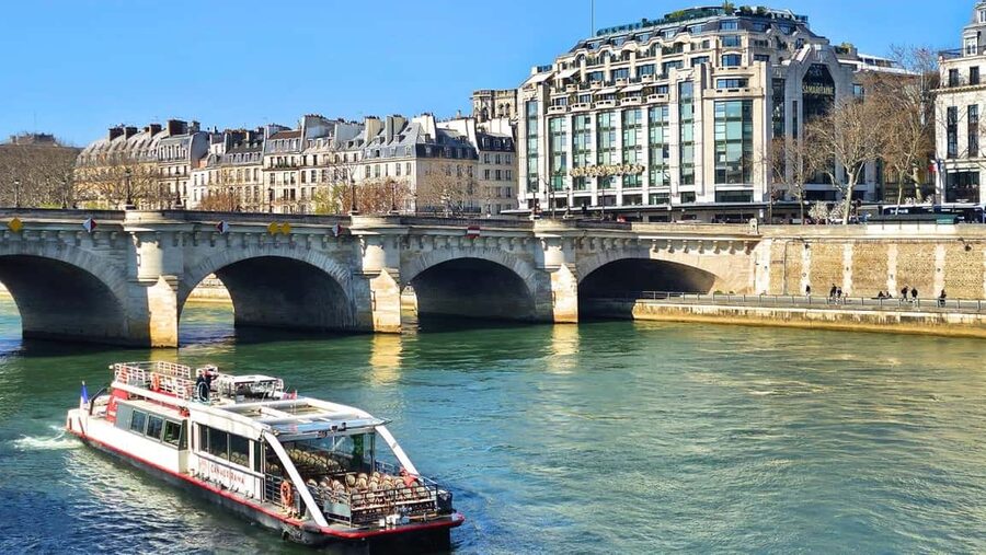 Paris: Cruise from The Canal Saint Martin to The Seine River - Switching to the Seine: instant monument lines and Olympic echoes