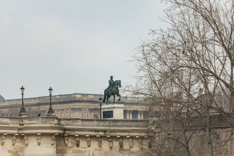 Paris: Cruise on the Saint-Martin Canal and Seine River - The Underground Vault: Dark Water, Light Holes, and Real Wow