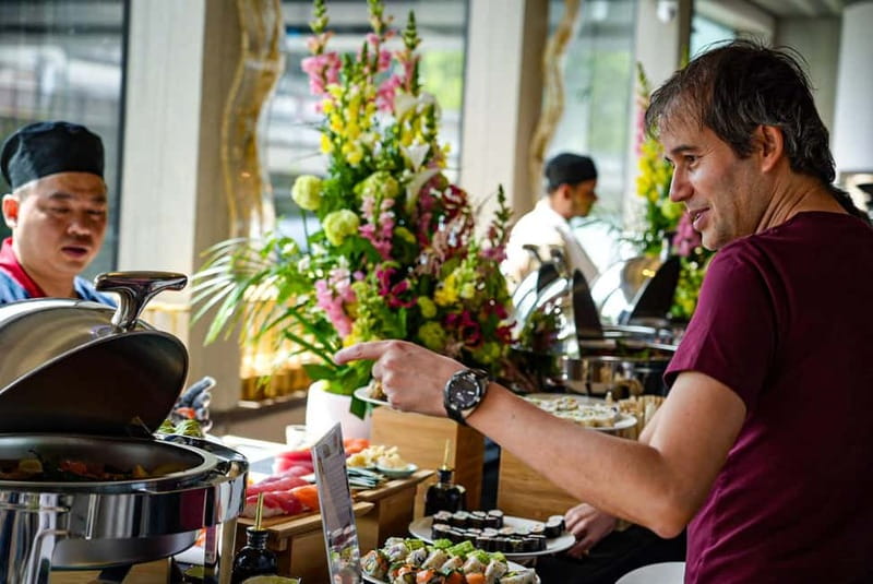 Paris: Cruise on the Seine with Brunch - Why a Brunch Cruise Feels Right in Paris