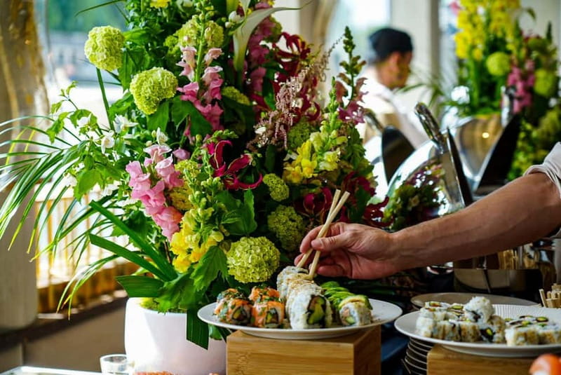 Paris: Cruise on the Seine with Brunch - FAQ