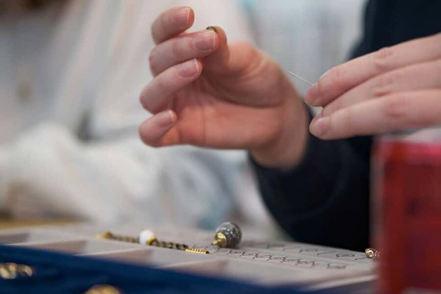 Paris: Custom Souvenir Bracelet Workshop - Who This Paris Bracelet Workshop Fits Best