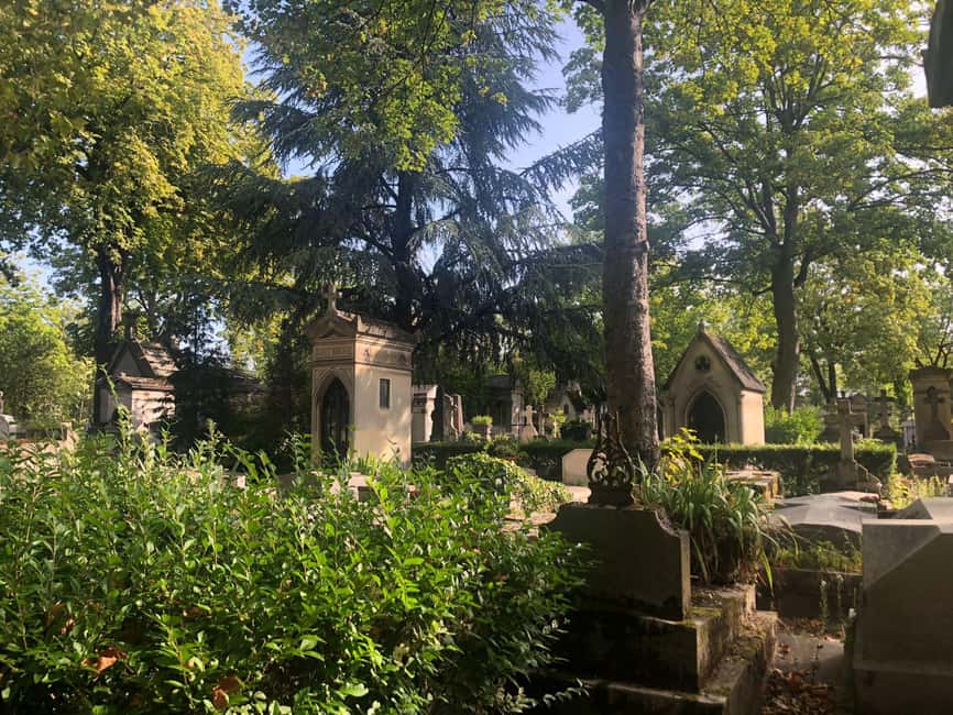 Paris: Customized Père Lachaise Cemetery Walking Tour - A Typical Flow for the 150 Minutes (So You Know What the Walk Feels Like)