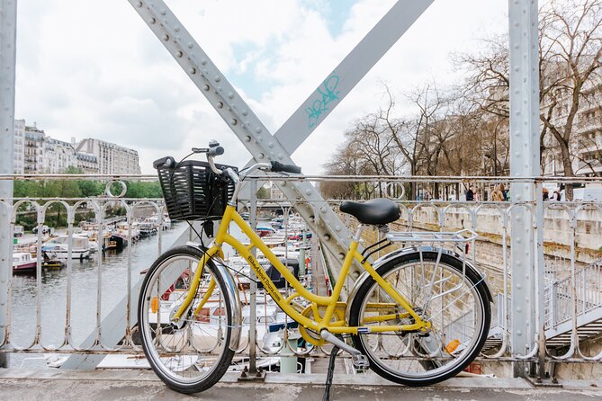 Paris day Bike Rental - Meeting at Le Peloton Café in the Marais
