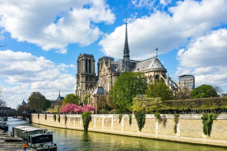 Paris: Day or Sunset Cruise with Drink, Ice Cream or Dessert - The dessert/ice cream part: exactly where it happens