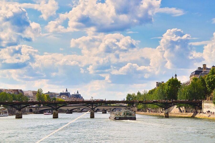 Paris: Day or Sunset Cruise with Drink, Ice Cream or Dessert - What makes this cruise good value at about $22