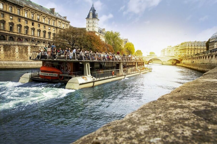 Paris: Day or Sunset Cruise with Drink, Ice Cream or Dessert - Logistics that can make or break your experience