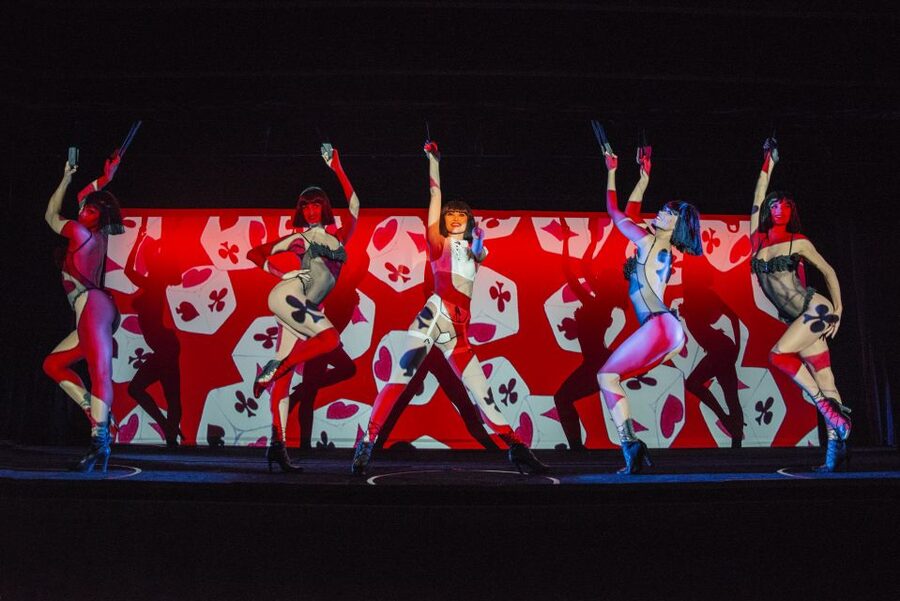Paris: Dinner at Ginger Restaurant & Show at Crazy Horse - FAQ