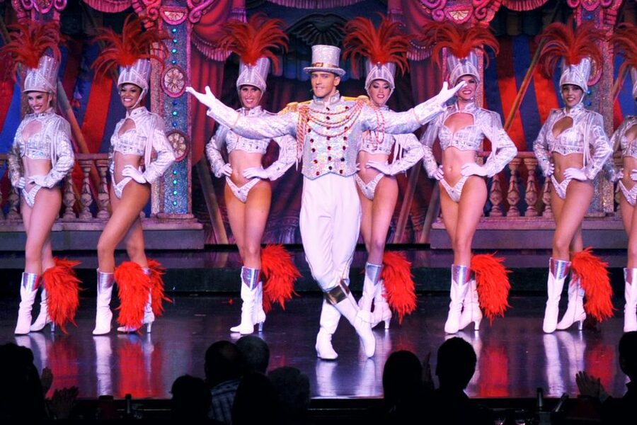 Paris: Dinner Show at the Moulin Rouge - Rules, dress code vibes, and the no-camera reality
