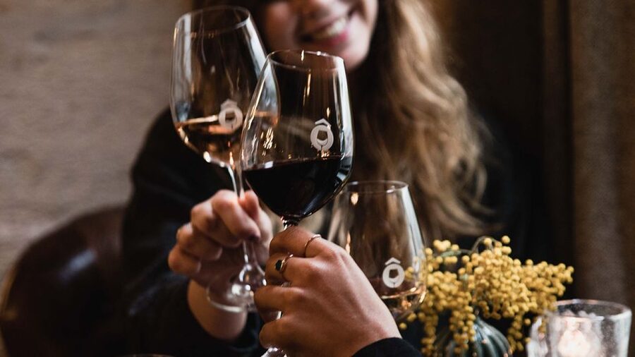 Paris: Dinner with Customized Wine Selection - Finding O CHATEAU on Rue Jean-Jacques Rousseau