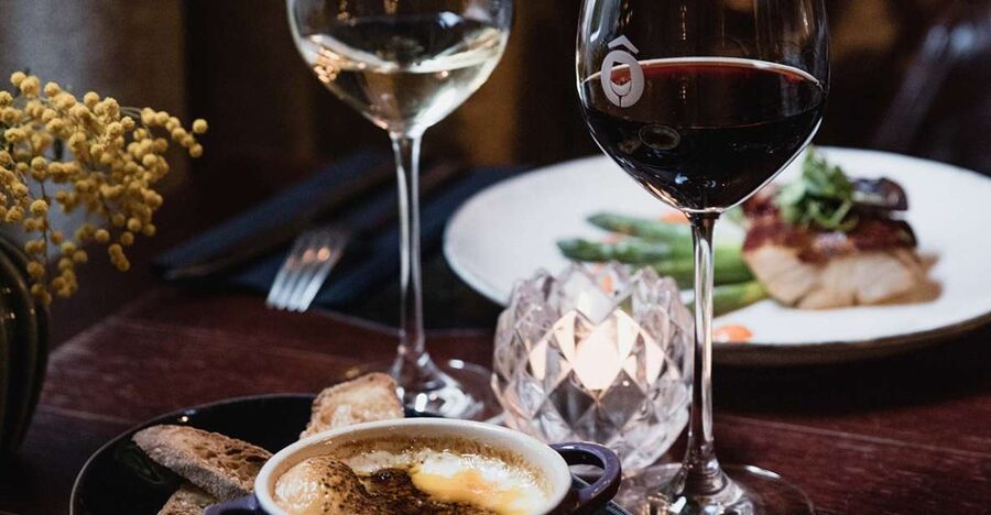 Paris: Dinner with Customized Wine Selection - Inside the Voltaire and George Sand Room: Atmosphere With Character
