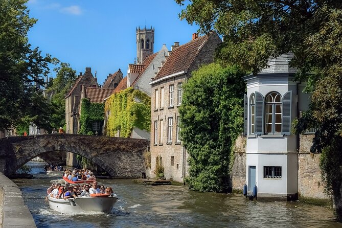 Paris: Discover Brussels and Bruges & Optional Chocolate Tasting - The guide and language mix: when it works, it’s great