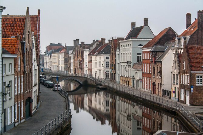 Paris: Discover Brussels and Bruges & Optional Chocolate Tasting - Brussels: Grand-Place area, the bronze statue, and Tintin at full scale