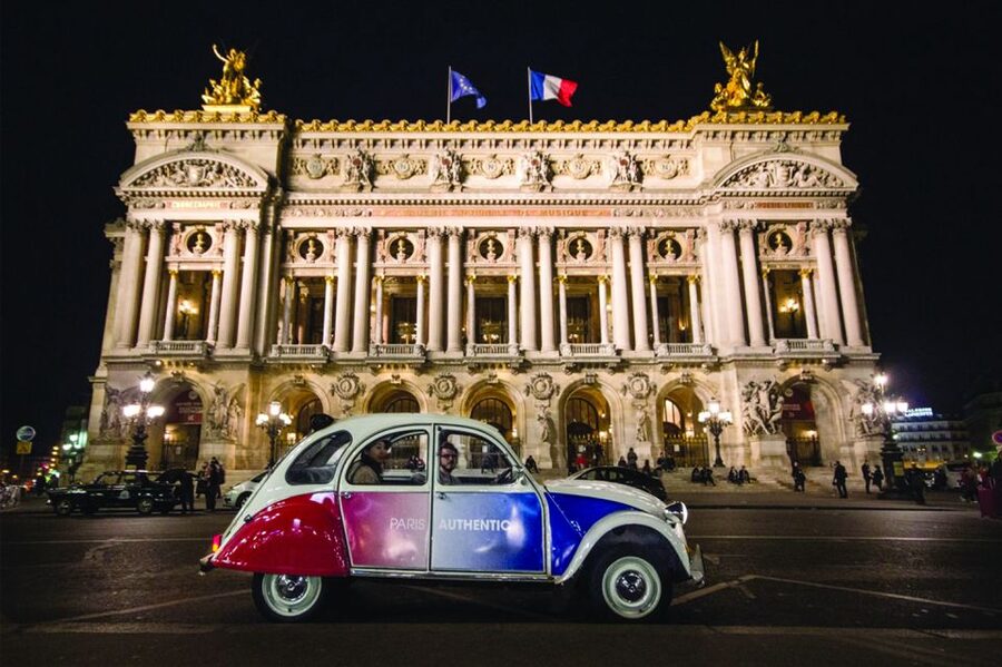 Paris: Discover Paris by Night in a Vintage Car with a Local - Arcades, palaces, and photo pull-offs: how guides shape your exact evening