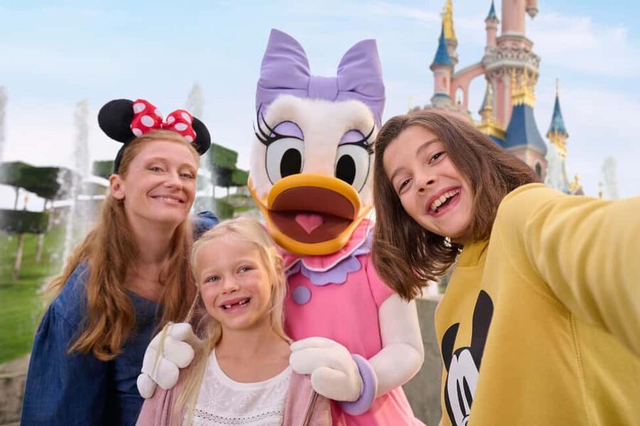Paris: Disneyland Paris Ticket with Transfer - Key things that make this Disneyland Paris day work